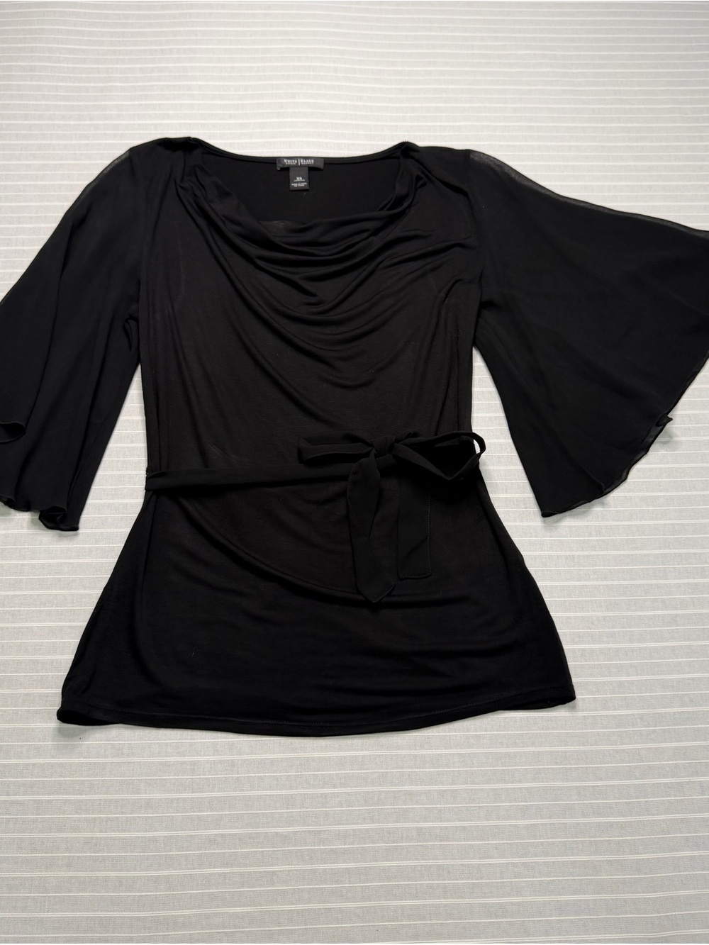 🖤 White House Black Market Sheer Flutter Sleeve Top – XS